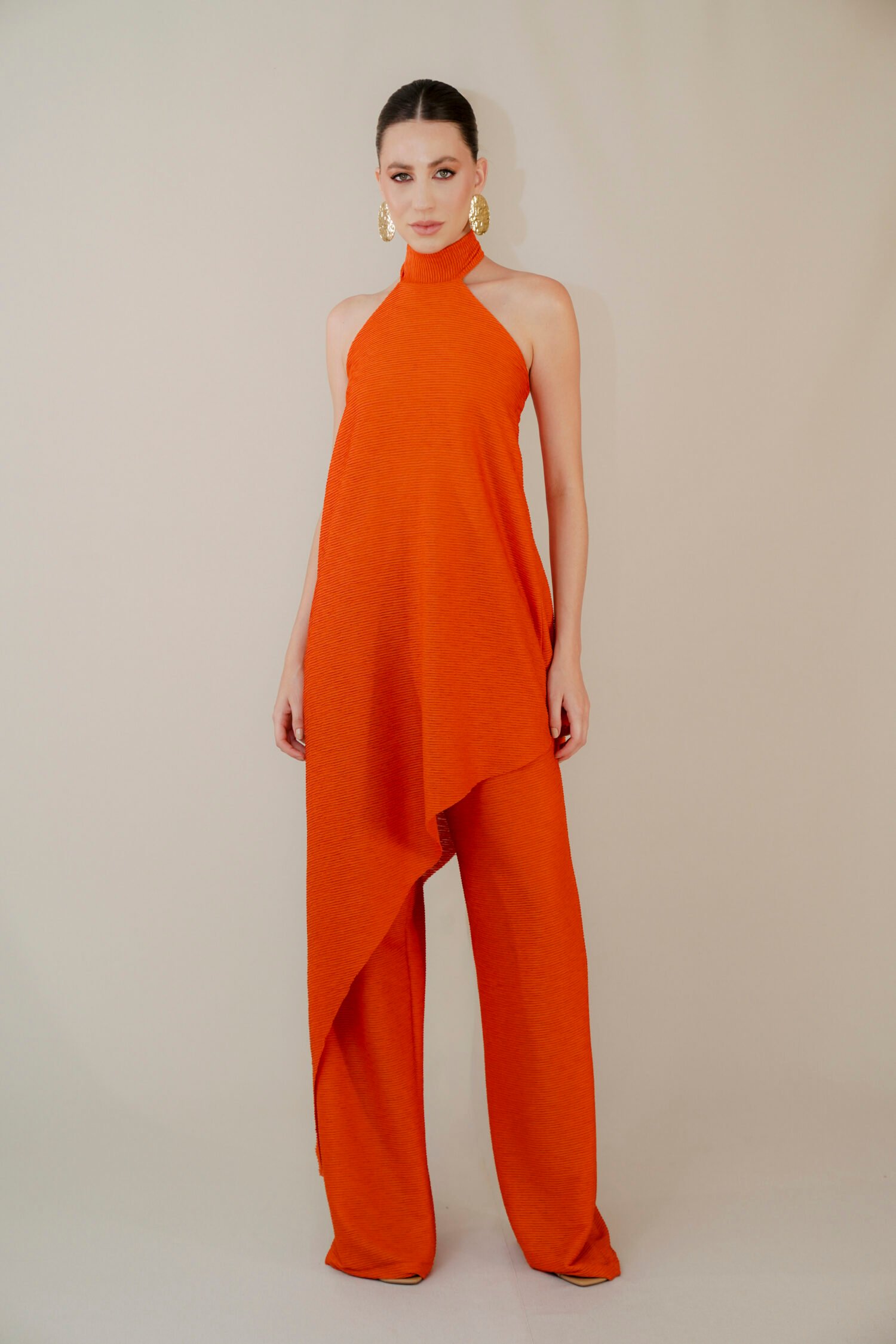 vestido assimétrico canelado